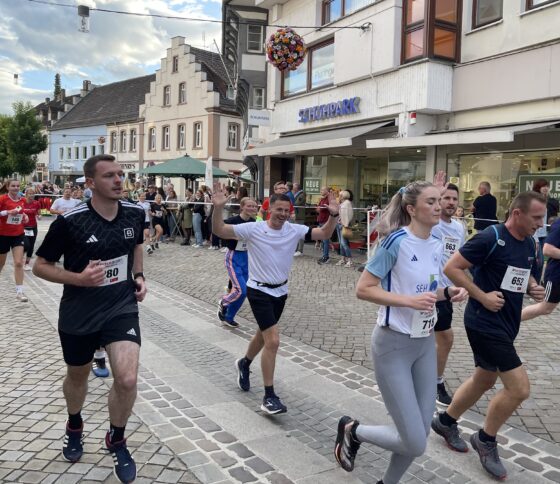 Teamgeist(er) beim 10. Höxteraner Firmenlauf